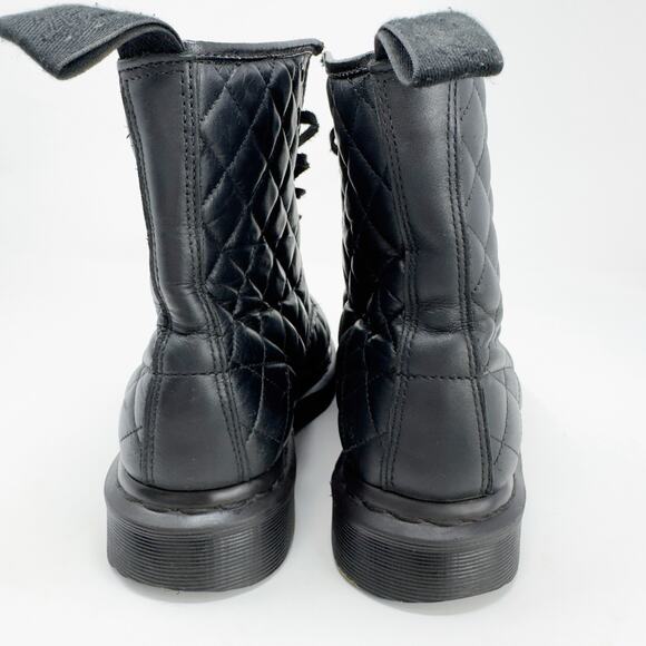 Dr. Marten's Quilted Black Leather Coralie Boot 39EU / 8W - Picture 4 of 8